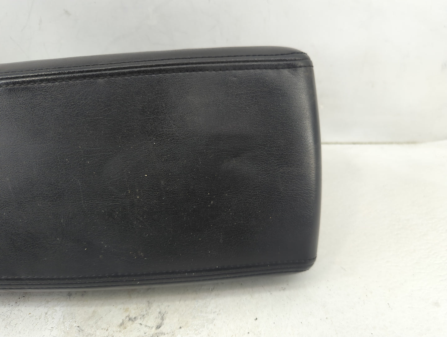 2007-2016 Chevrolet Impala Center Console Armrest Cover Lid Fits Fits 2007 2008 2009 2010 2011 2012 2013 2014 2015 2016 OEM 