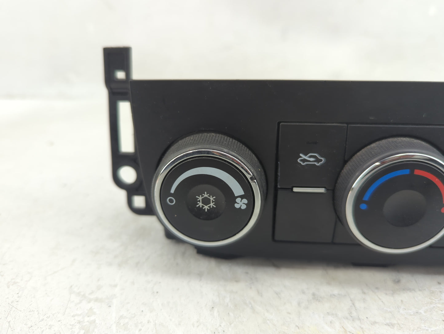 2006-2008 Chevrolet Impala Climate Control Module Temperature AC/Heater Replacement Fits Fits 2006 2007 2008 OEM Used Auto P