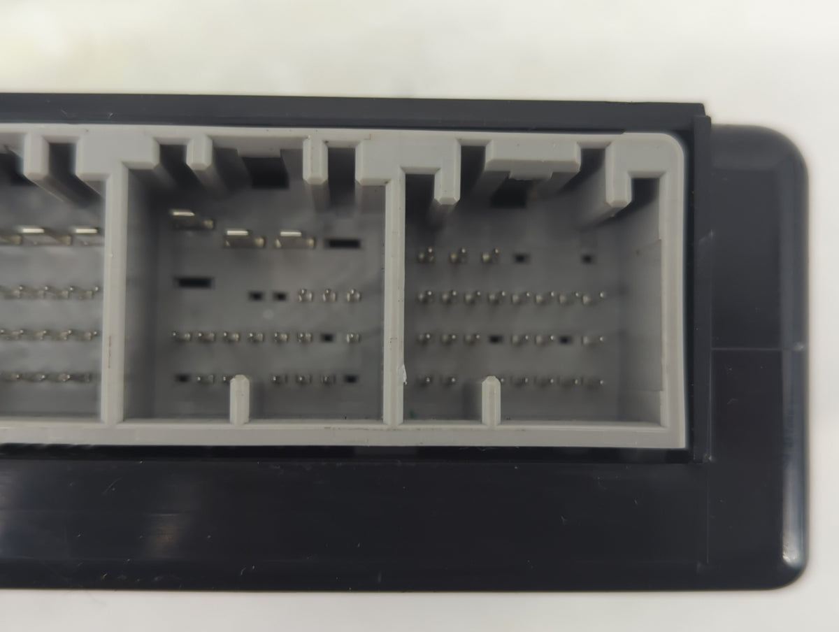 2006-2013 Chevrolet Impala Body Control Module Bcm Inner Cabin Fuse Box 831733 - Oemusedautoparts1.com