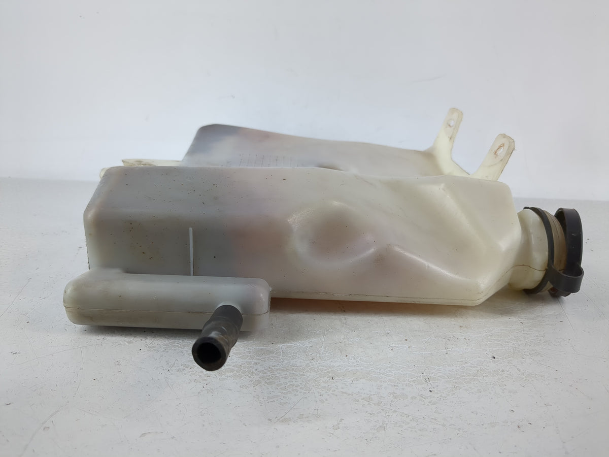 2006 Chevrolet Impala Radiator Coolant Overflow Expansion Tank Bottle 863135 - Oemusedautoparts1.com