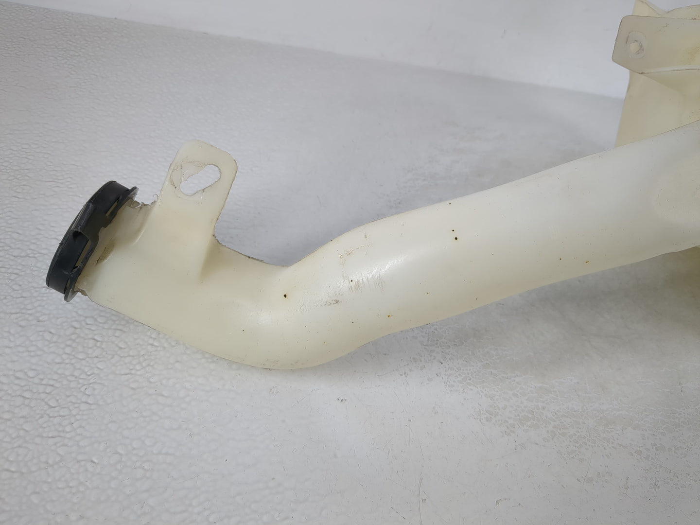 2006-2016 Chevrolet Impala Windshield Washer Fluid Reservoir Bottle Oem - Oemusedautoparts1.com
