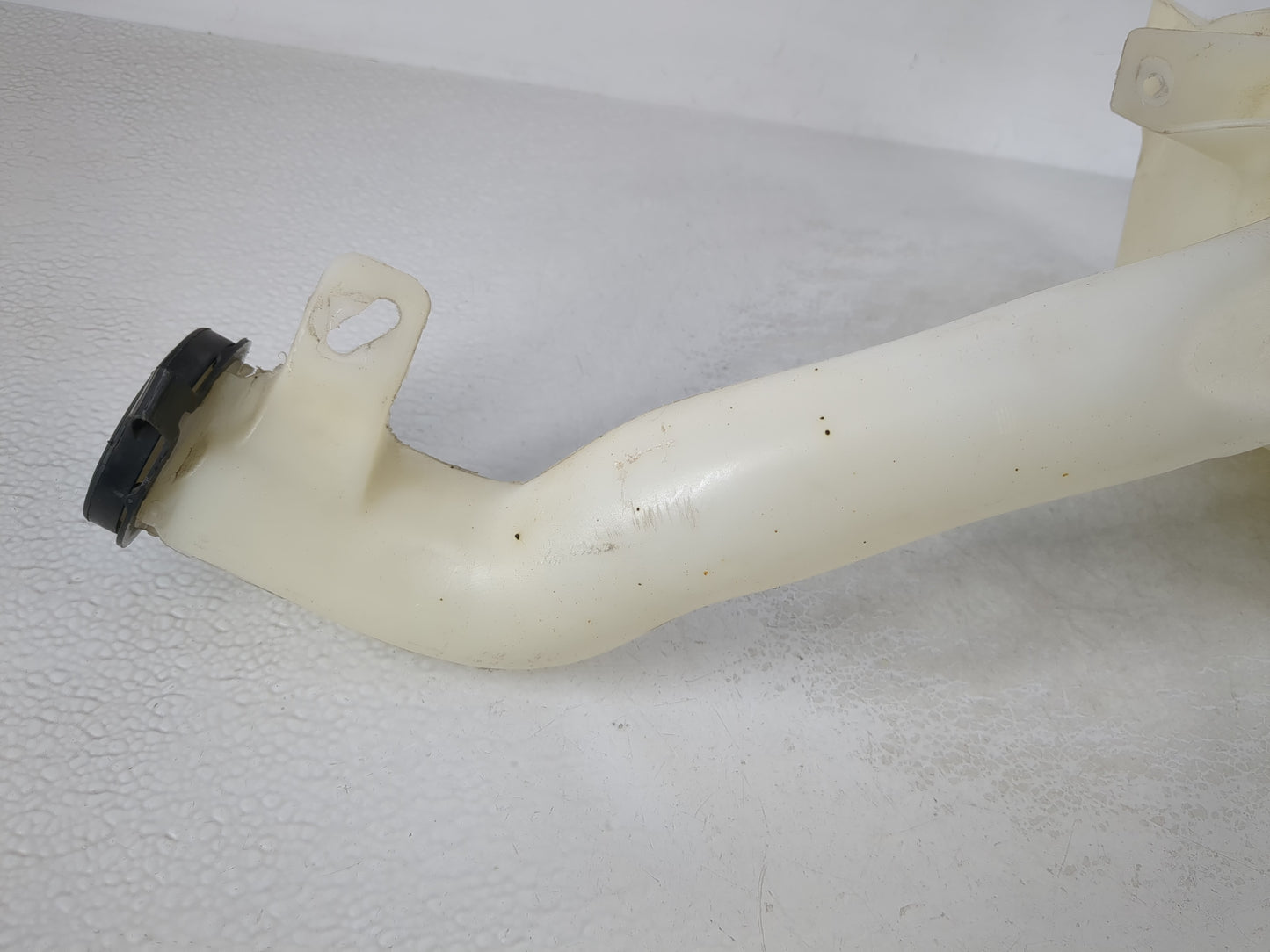 2006-2016 Chevrolet Impala Windshield Washer Fluid Reservoir Bottle Oem - Oemusedautoparts1.com