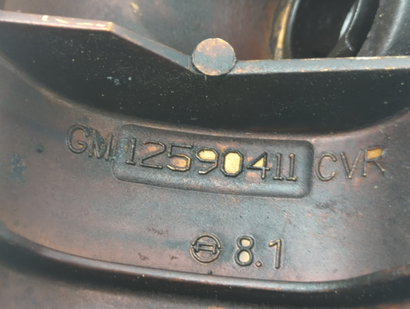 2008 Chevrolet Impala Passenger Right Cylinder Head Valve Cover P/N:12590411 Fits OEM Used Auto Parts - Oemusedautoparts1.co