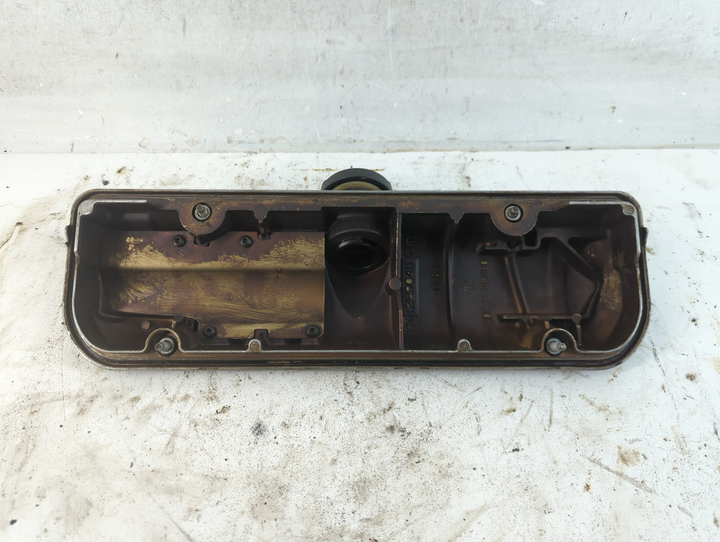 2008 Chevrolet Impala Passenger Right Cylinder Head Valve Cover P/N:12590411 Fits OEM Used Auto Parts - Oemusedautoparts1.co