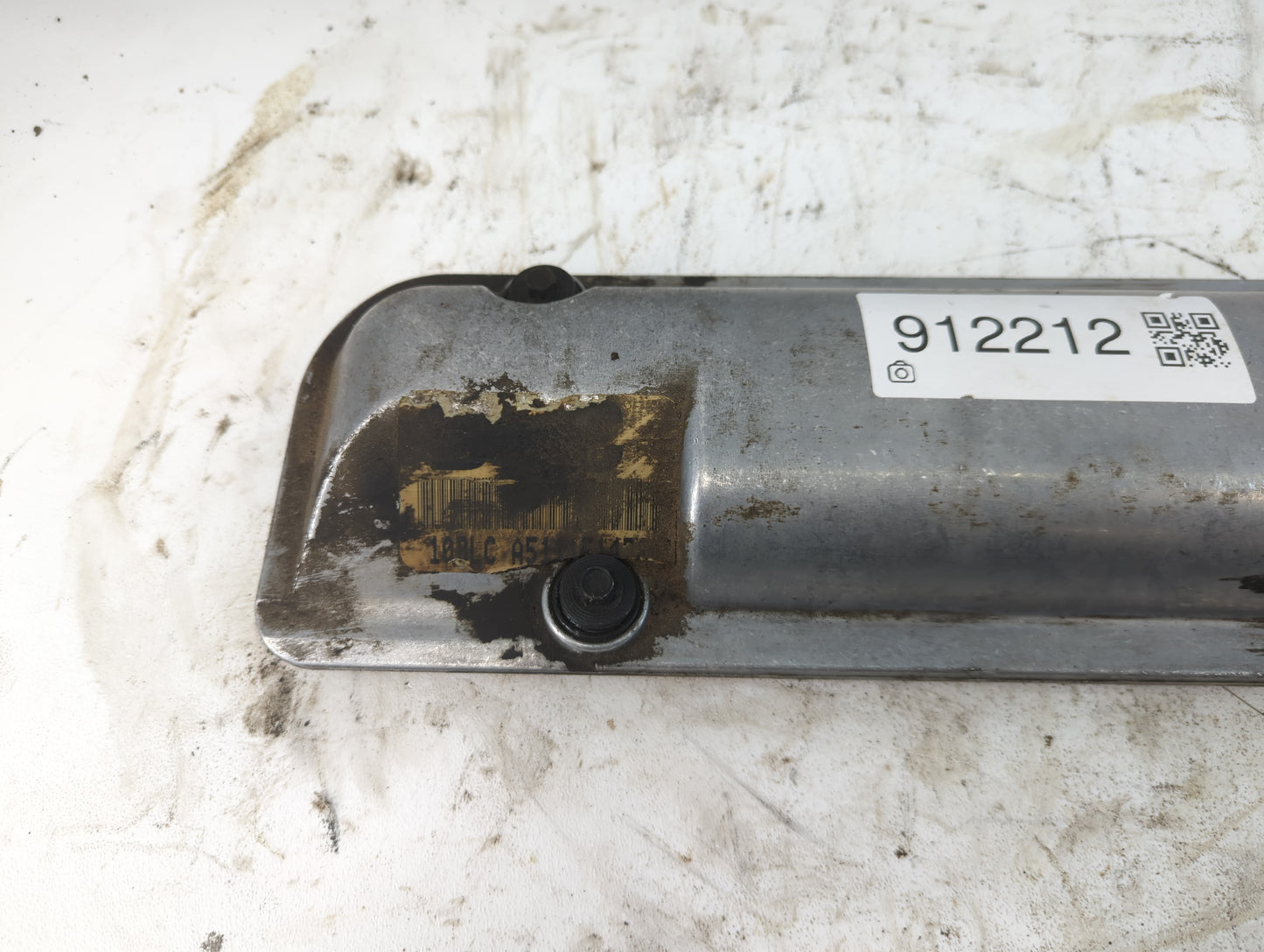 2008 Chevrolet Impala Driver Left Cylinder Head Valve Cover Fits OEM Used Auto Parts - Oemusedautoparts1.com