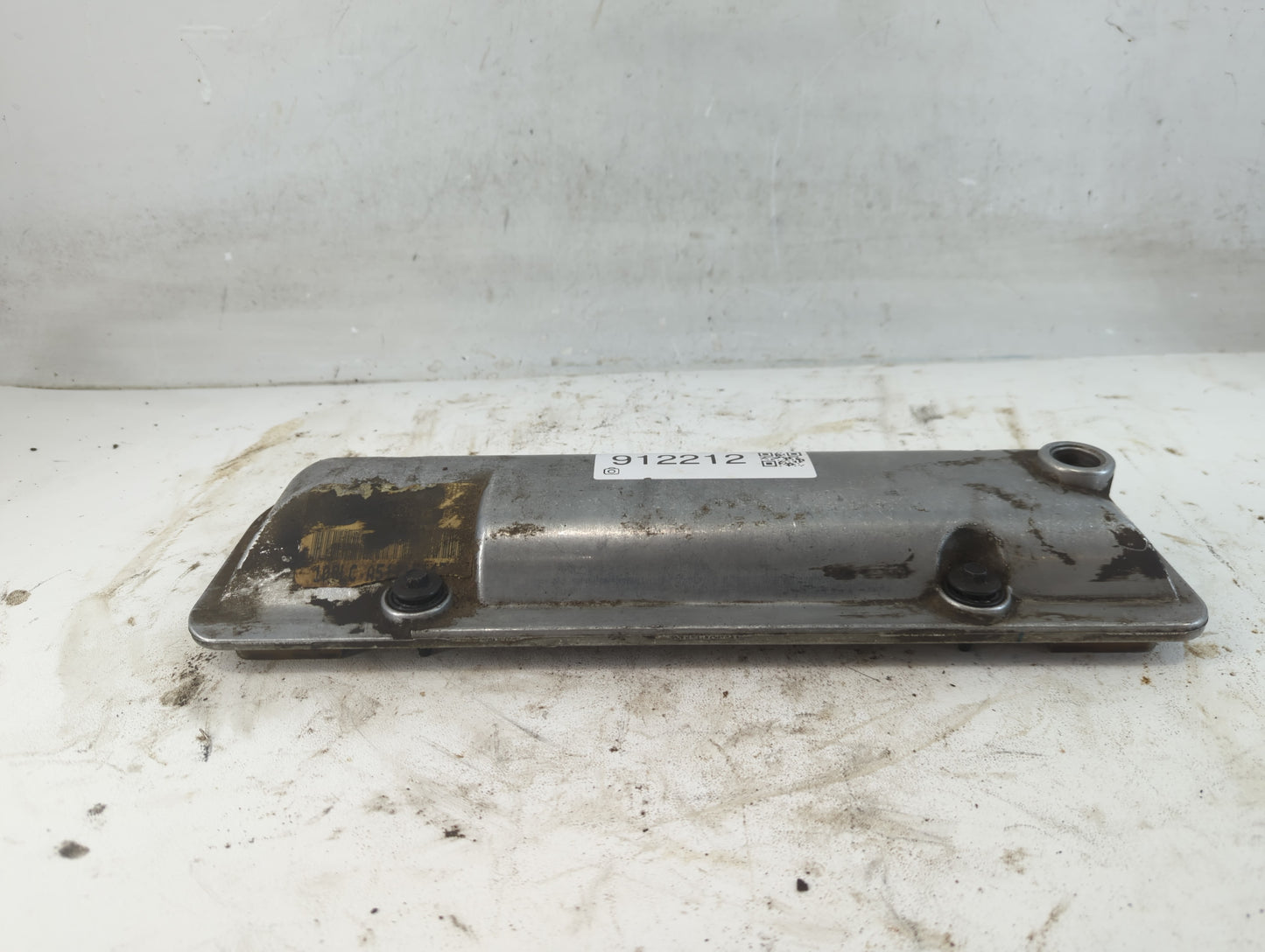 2008 Chevrolet Impala Driver Left Cylinder Head Valve Cover Fits OEM Used Auto Parts - Oemusedautoparts1.com