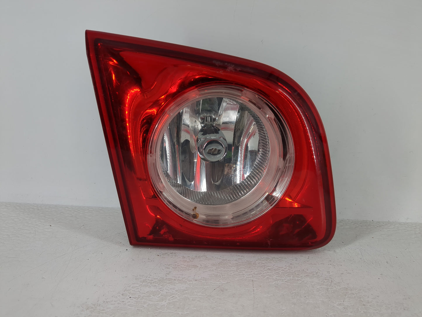 2008-2012 Chevrolet Malibu Tail Light Assembly Driver Left OEM P/N:15271120 Fits Fits 2008 2009 2010 2011 2012 OEM Used Auto
