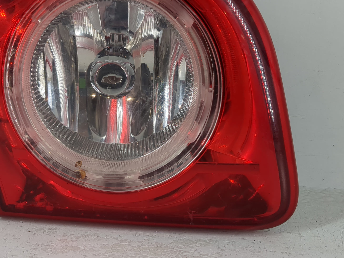 2008-2012 Chevrolet Malibu Tail Light Assembly Driver Left OEM P/N:15271120 Fits Fits 2008 2009 2010 2011 2012 OEM Used Auto