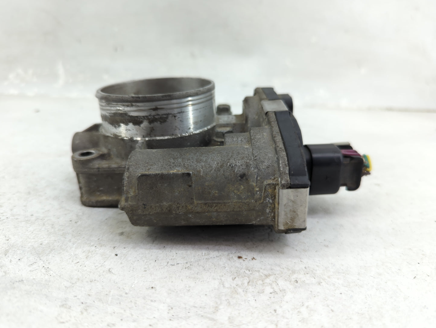 2008-2012 Chevrolet Malibu Throttle Body Fits Fits 2007 2008 2009 2010 2011 2012 OEM Used Auto Parts - Oemusedautoparts1.com