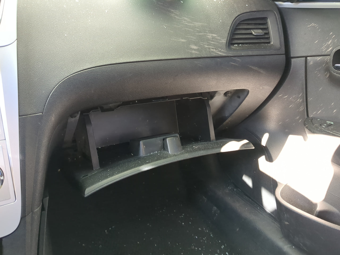 2008 Chevrolet Malibu Passenger Glove Box Door Storage Compartment - Oemusedautoparts1.com