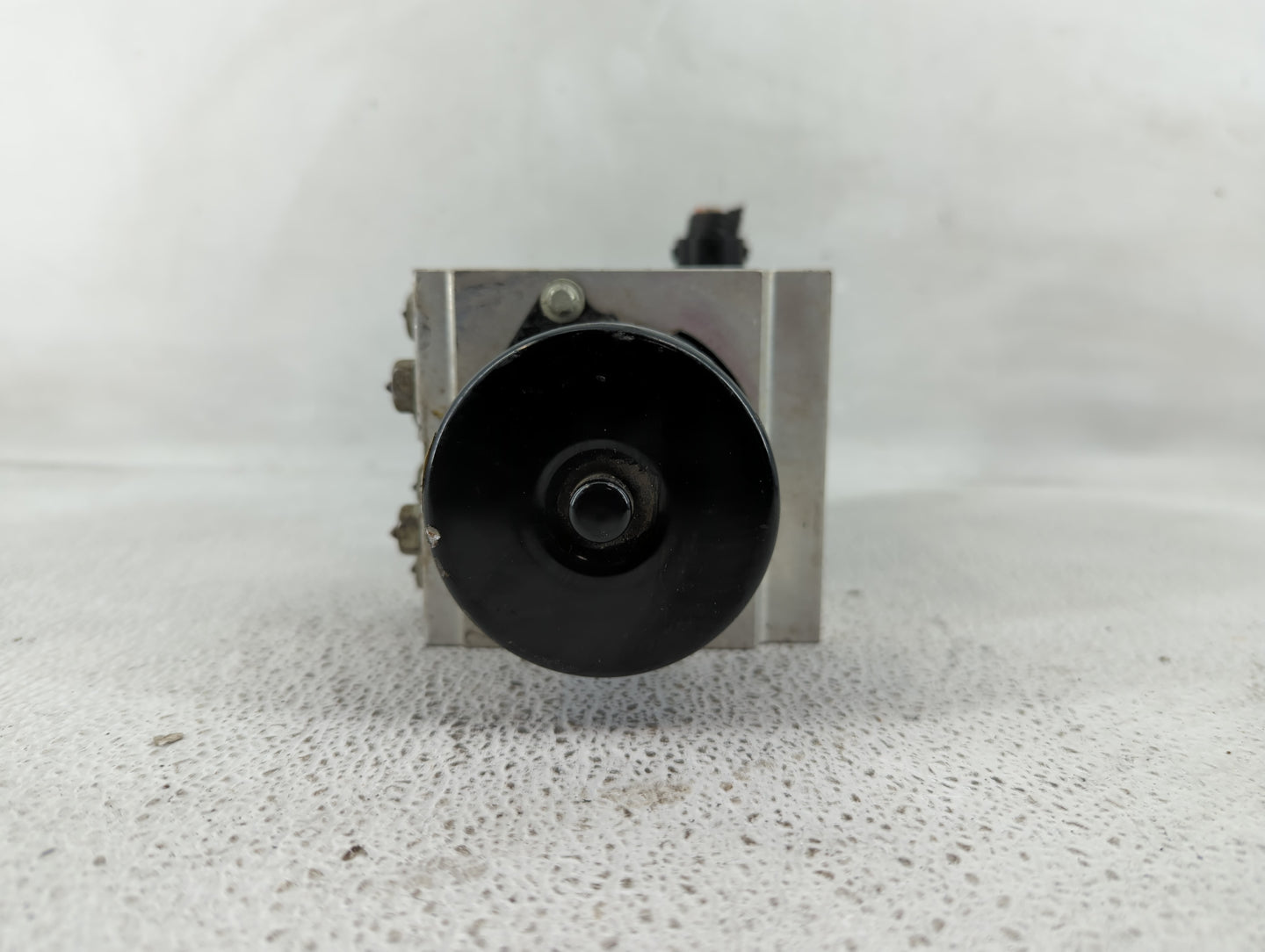 2008-2009 Chevrolet Malibu ABS Pump Control Module Replacement P/N:25928254 Fits Fits 2008 2009 OEM Used Auto Parts - Oemuse
