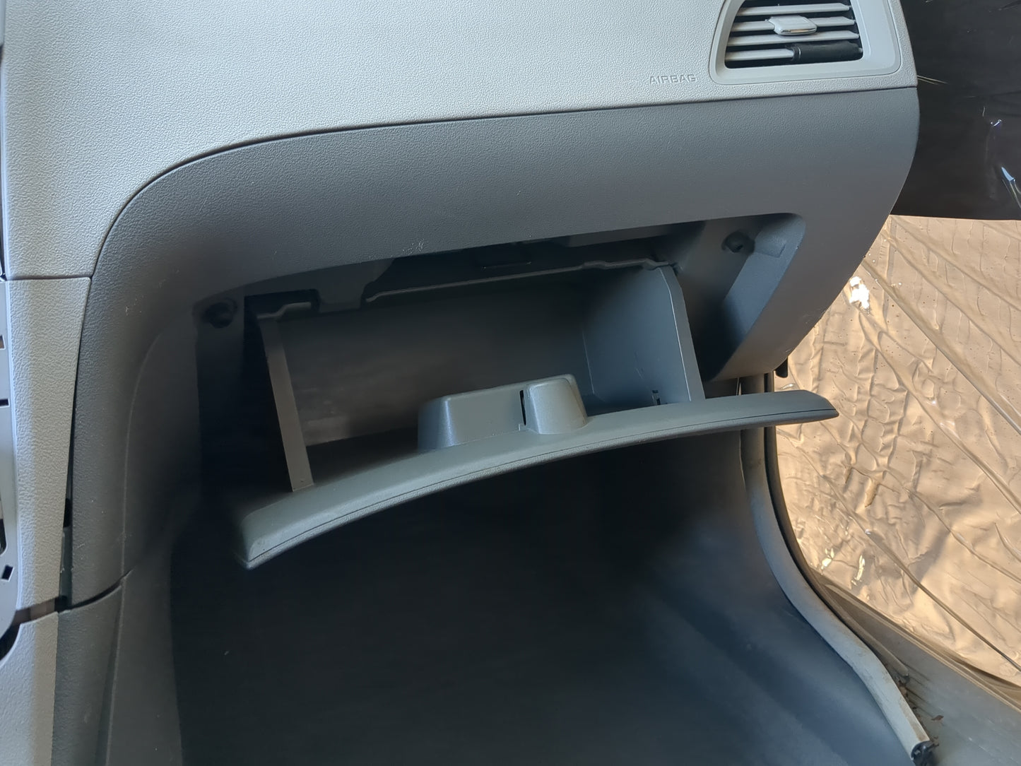 2008 Chevrolet Malibu Passenger Glove Box Door Storage Compartment 1184507 - Oemusedautoparts1.com