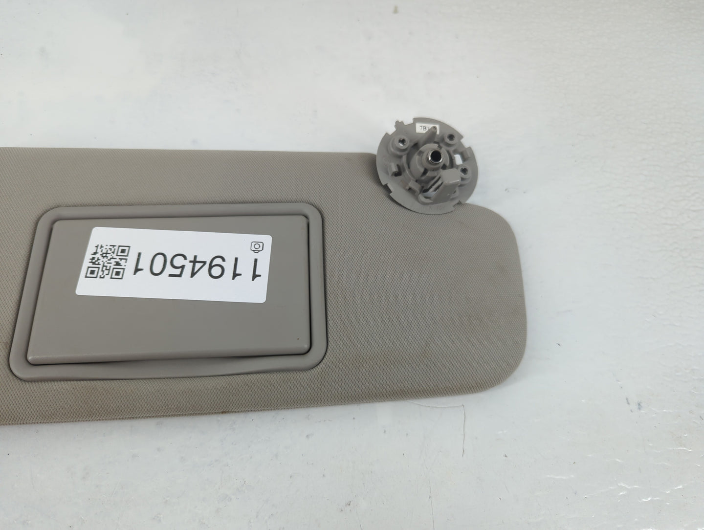 2004-2012 Chevrolet Malibu Sun Visor Shade Replacement Passenger Right Mirror Fits Fits 2004 2005 2008 2009 2010 2011 2012 O