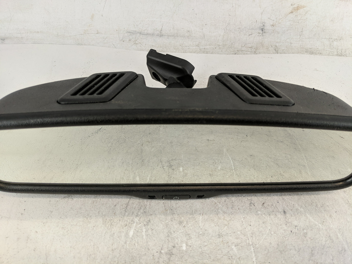 1997-2012 Chevrolet Malibu Interior Rear View Mirror Replacement OEM P/N:E11026130 Fits OEM Used Auto Parts - Oemusedautopar