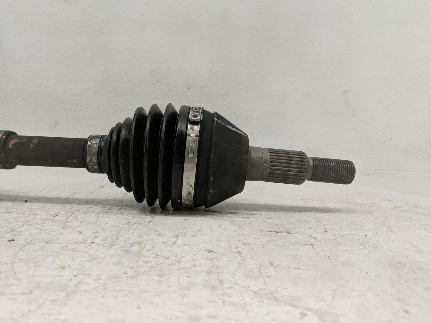 2008-2012 Chevrolet Malibu Axle Shaft Front Driver Cv C/v - Oemusedautoparts1.com