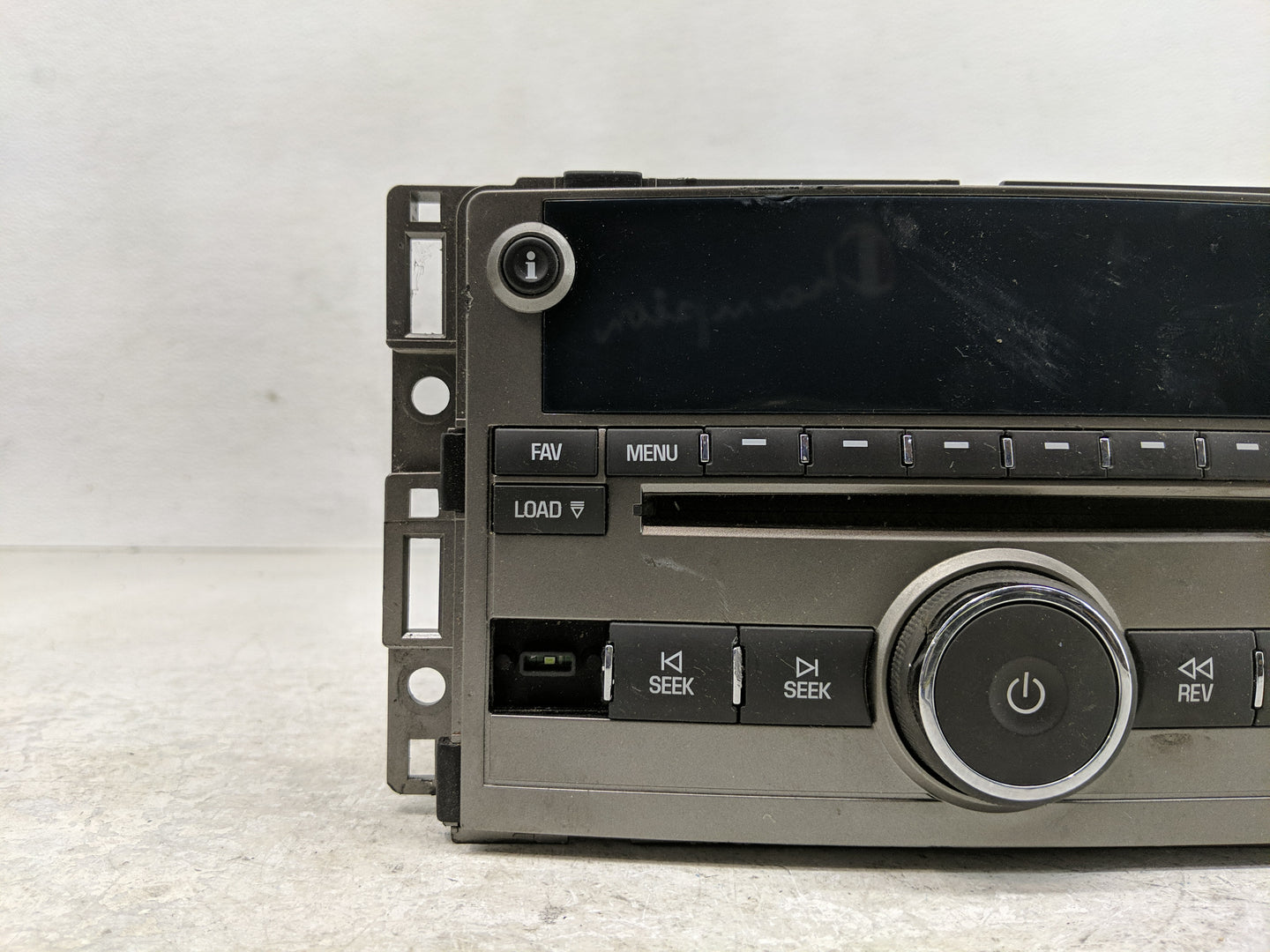 2007-2008 Chevrolet Malibu Radio AM FM Cd Player Receiver Replacement Fits Fits 2007 2008 OEM Used Auto Parts - Oemusedautop
