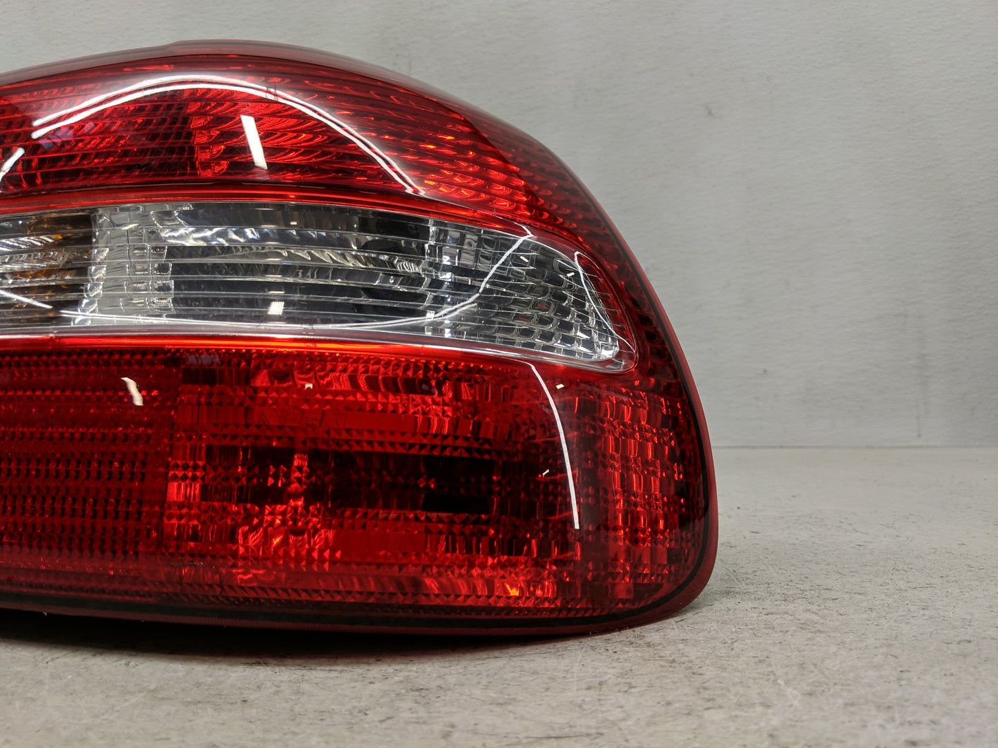 2008-2012 Chevrolet Malibu Tail Light Assembly Passenger Right OEM Fits Fits 2008 2009 2010 2011 2012 OEM Used Auto Parts - 