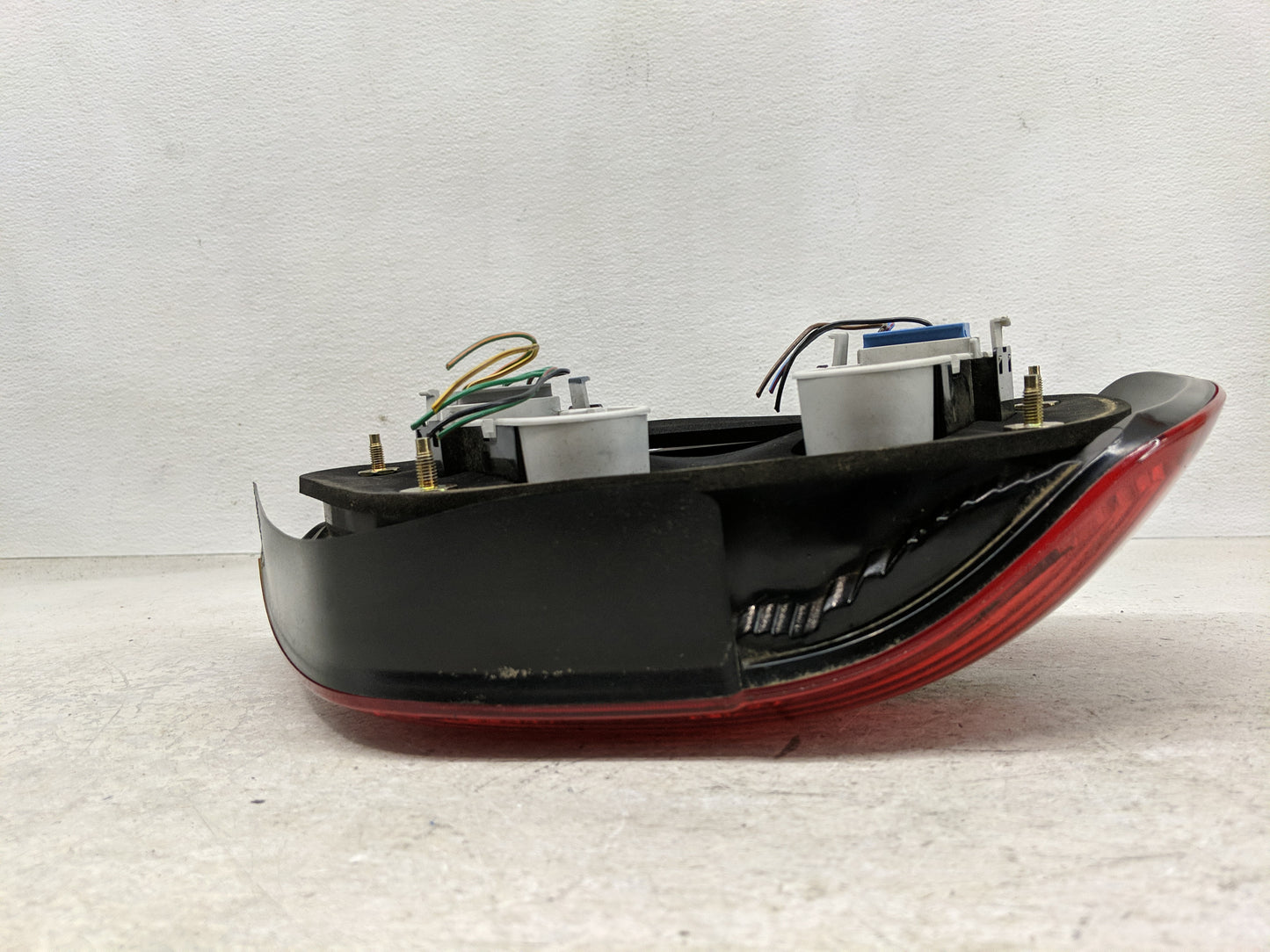 2008-2012 Chevrolet Malibu Tail Light Assembly Passenger Right OEM Fits Fits 2008 2009 2010 2011 2012 OEM Used Auto Parts - 