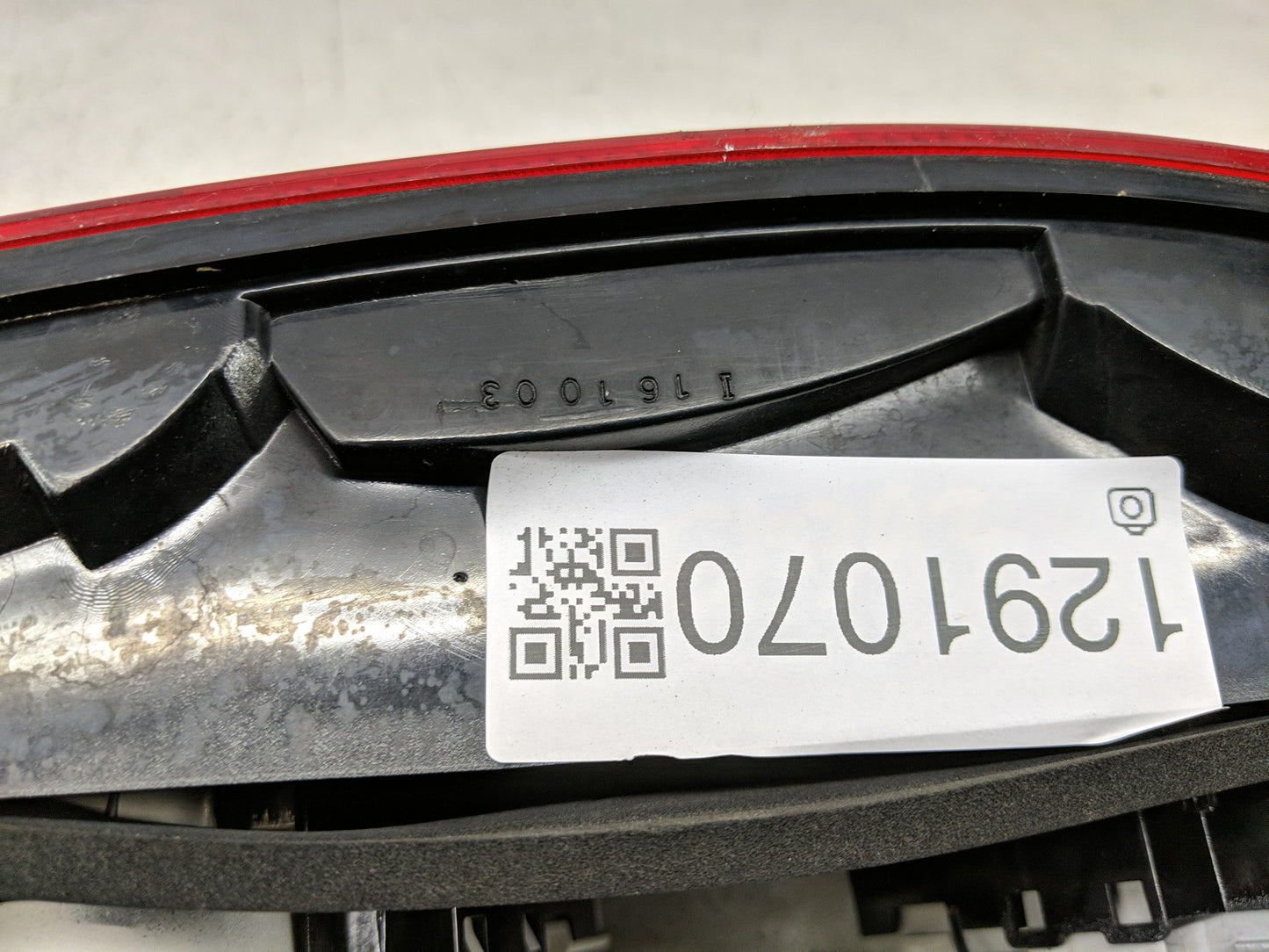 2008-2012 Chevrolet Malibu Tail Light Assembly Passenger Right OEM Fits Fits 2008 2009 2010 2011 2012 OEM Used Auto Parts - 