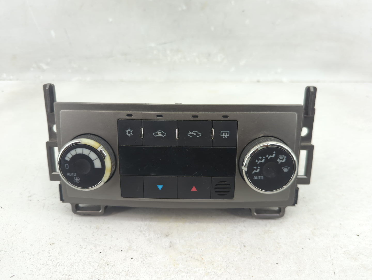 2008-2012 Chevrolet Malibu Climate Control Module Temperature AC/Heater Replacement P/N:28111731 Fits OEM Used Auto Parts - 
