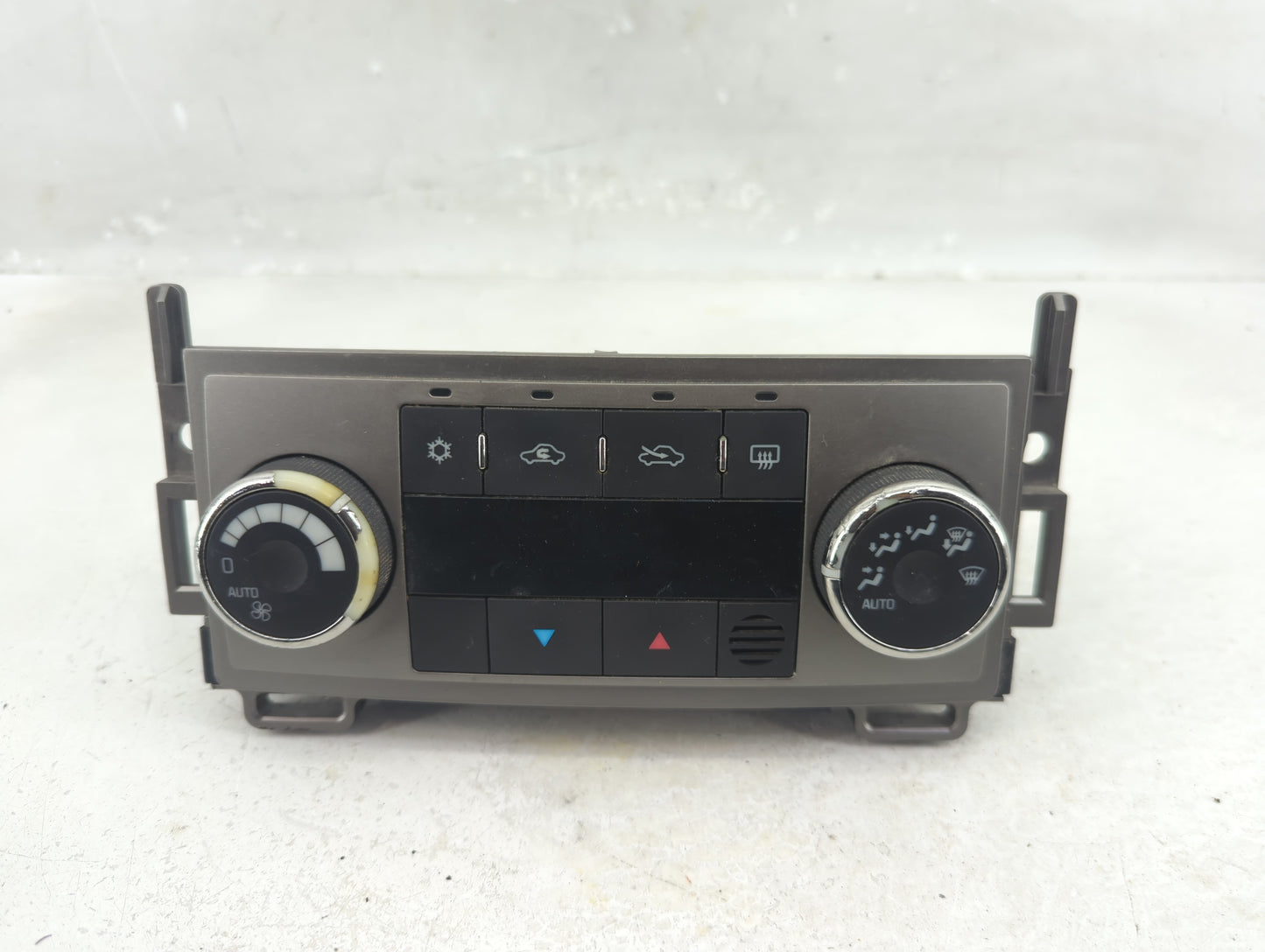 2008-2012 Chevrolet Malibu Climate Control Module Temperature AC/Heater Replacement P/N:28111731 Fits OEM Used Auto Parts - 