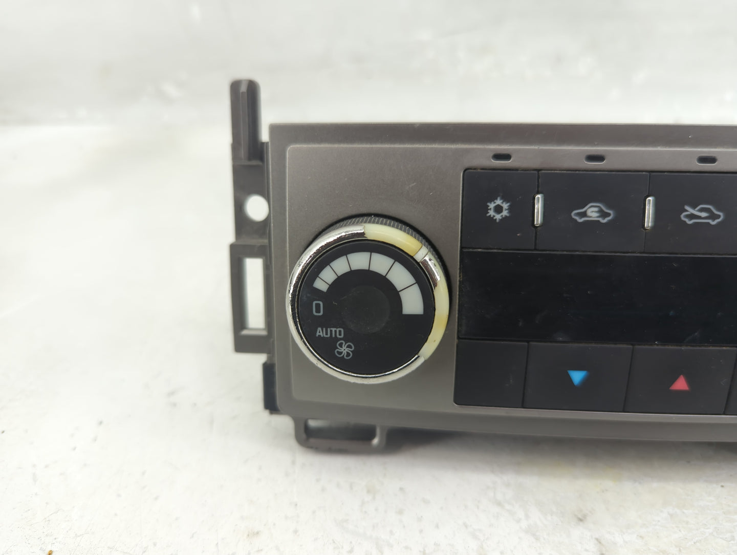 2008-2012 Chevrolet Malibu Climate Control Module Temperature AC/Heater Replacement P/N:28111731 Fits OEM Used Auto Parts - 
