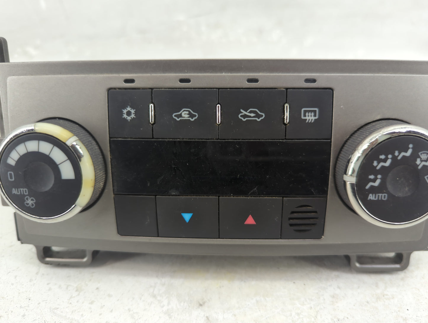 2008-2012 Chevrolet Malibu Climate Control Module Temperature AC/Heater Replacement P/N:28111731 Fits OEM Used Auto Parts - 