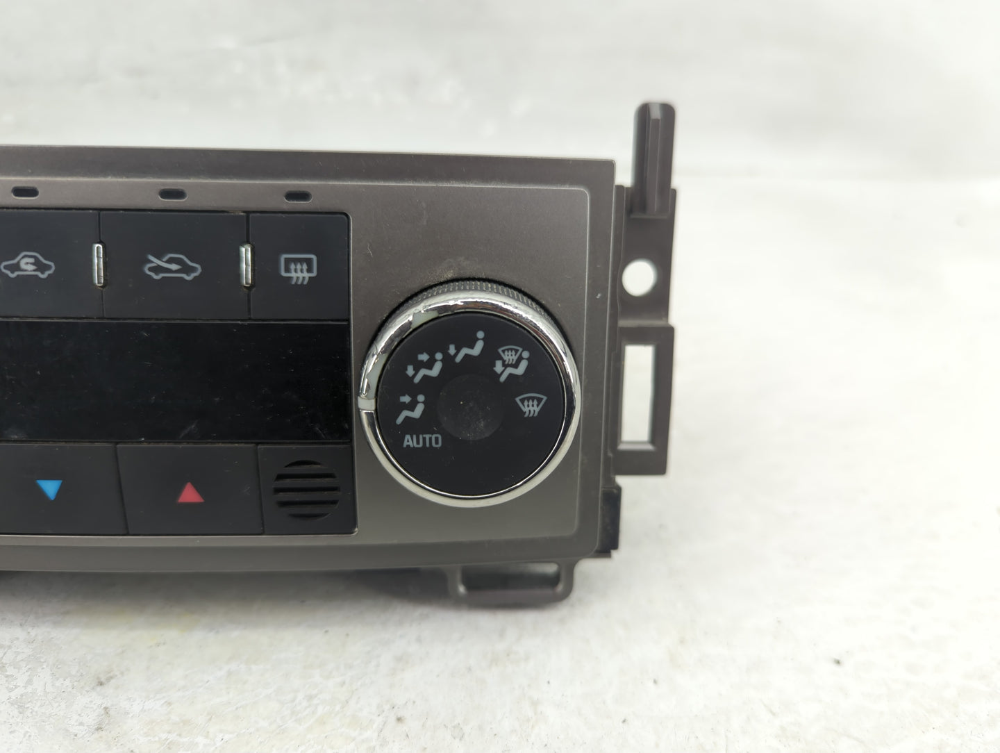 2008-2012 Chevrolet Malibu Climate Control Module Temperature AC/Heater Replacement P/N:28111731 Fits OEM Used Auto Parts - 