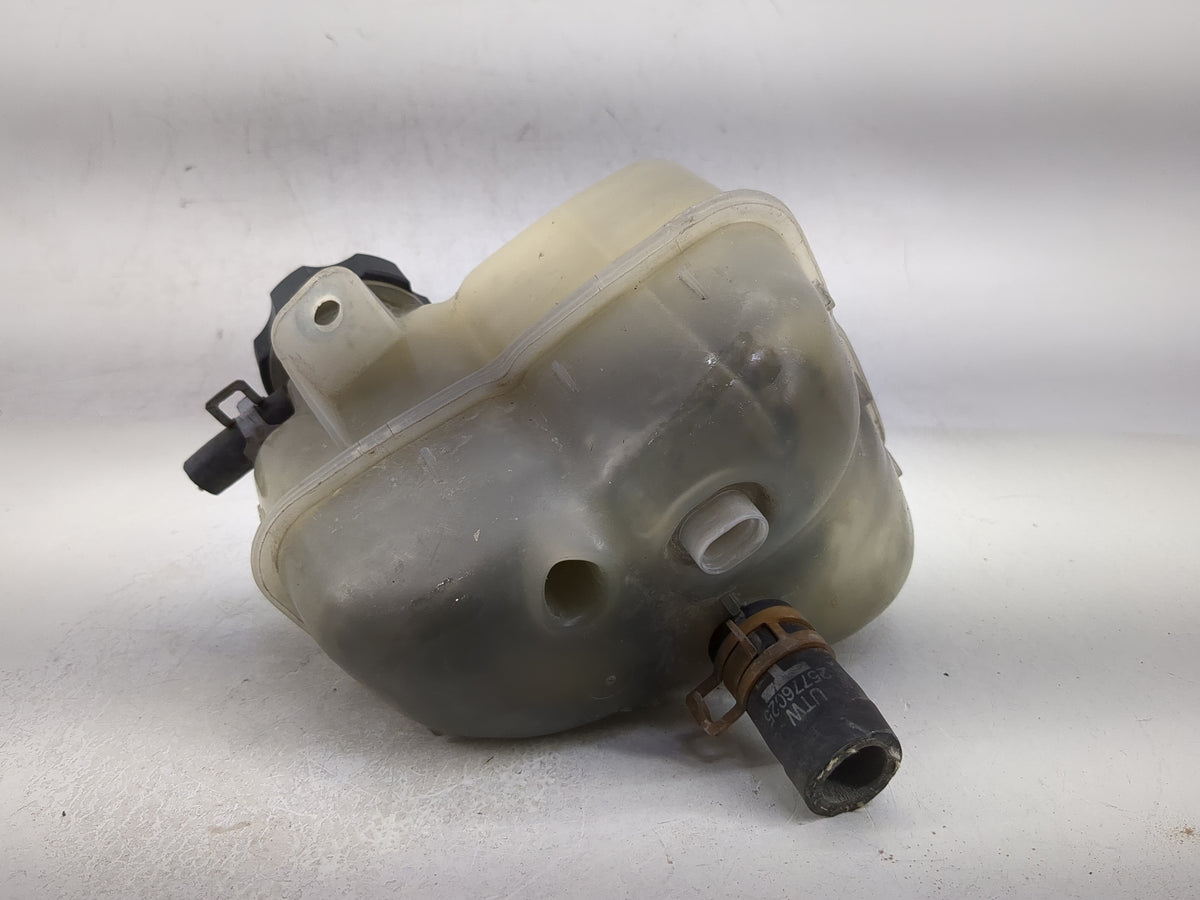 2007 Chevrolet Malibu Radiator Coolant Overflow Expansion Tank Bottle 1366037 - Oemusedautoparts1.com