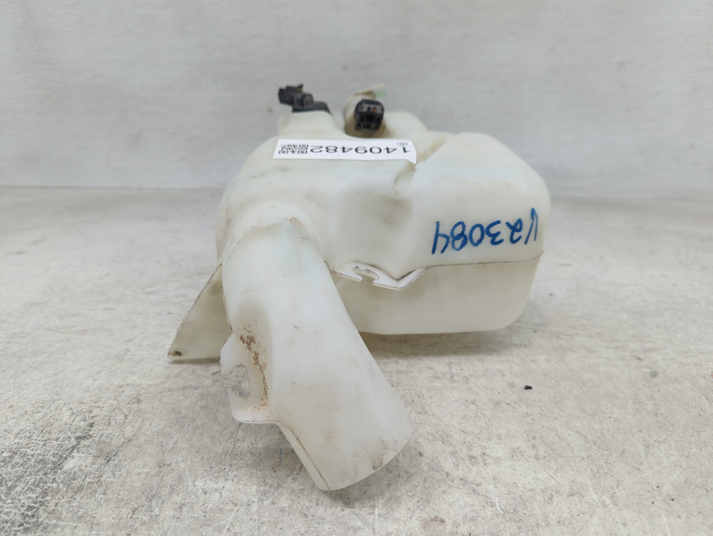 2008-2012 Chevrolet Malibu Windshield Washer Fluid Reservoir Bottle Oem - Oemusedautoparts1.com