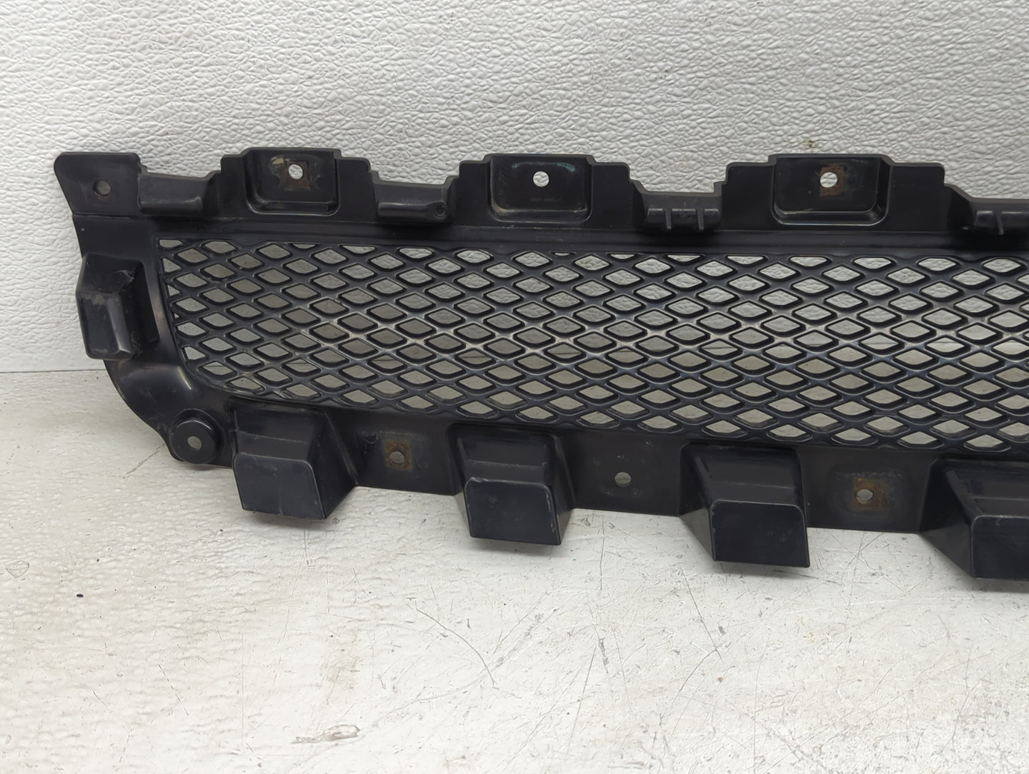2006-2008 Chevrolet Malibu Front Grille Bumper Not Included - Oemusedautoparts1.com