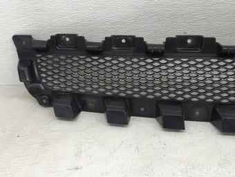 compare product 2006-2008 Chevrolet Malibu Front Grille Bumper Not Included