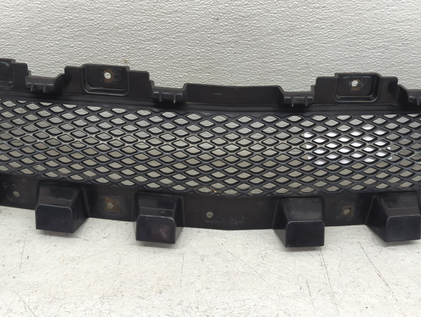 2006-2008 Chevrolet Malibu Front Grille Bumper Not Included - Oemusedautoparts1.com
