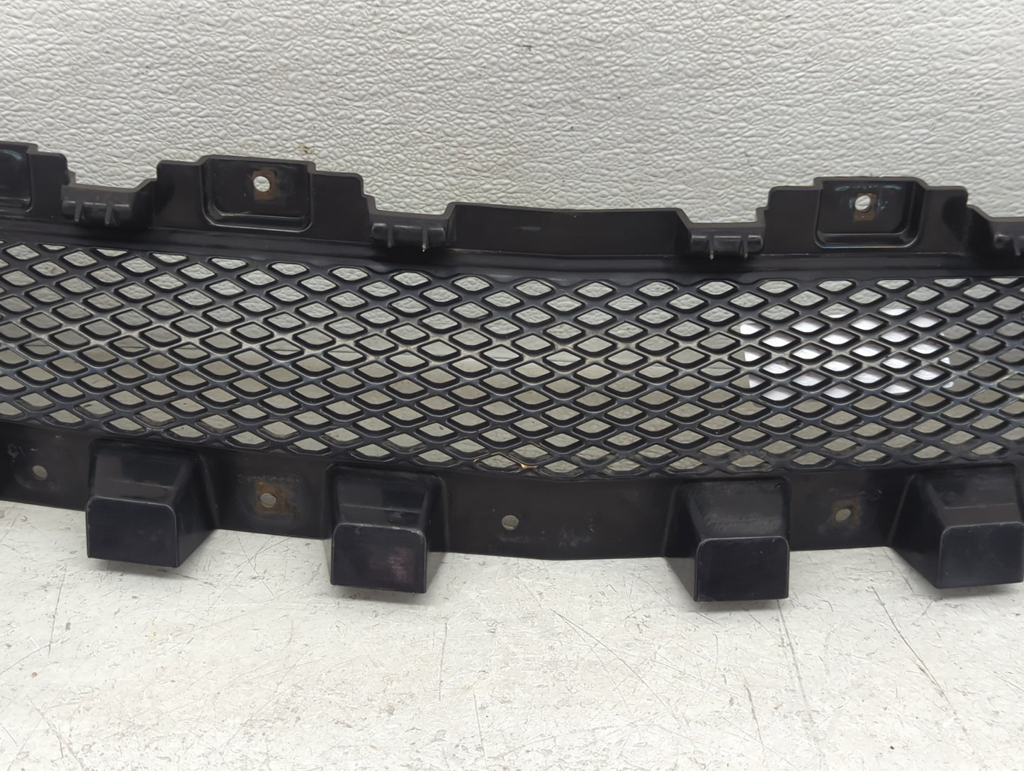 2006-2008 Chevrolet Malibu Front Grille Bumper Not Included - Oemusedautoparts1.com