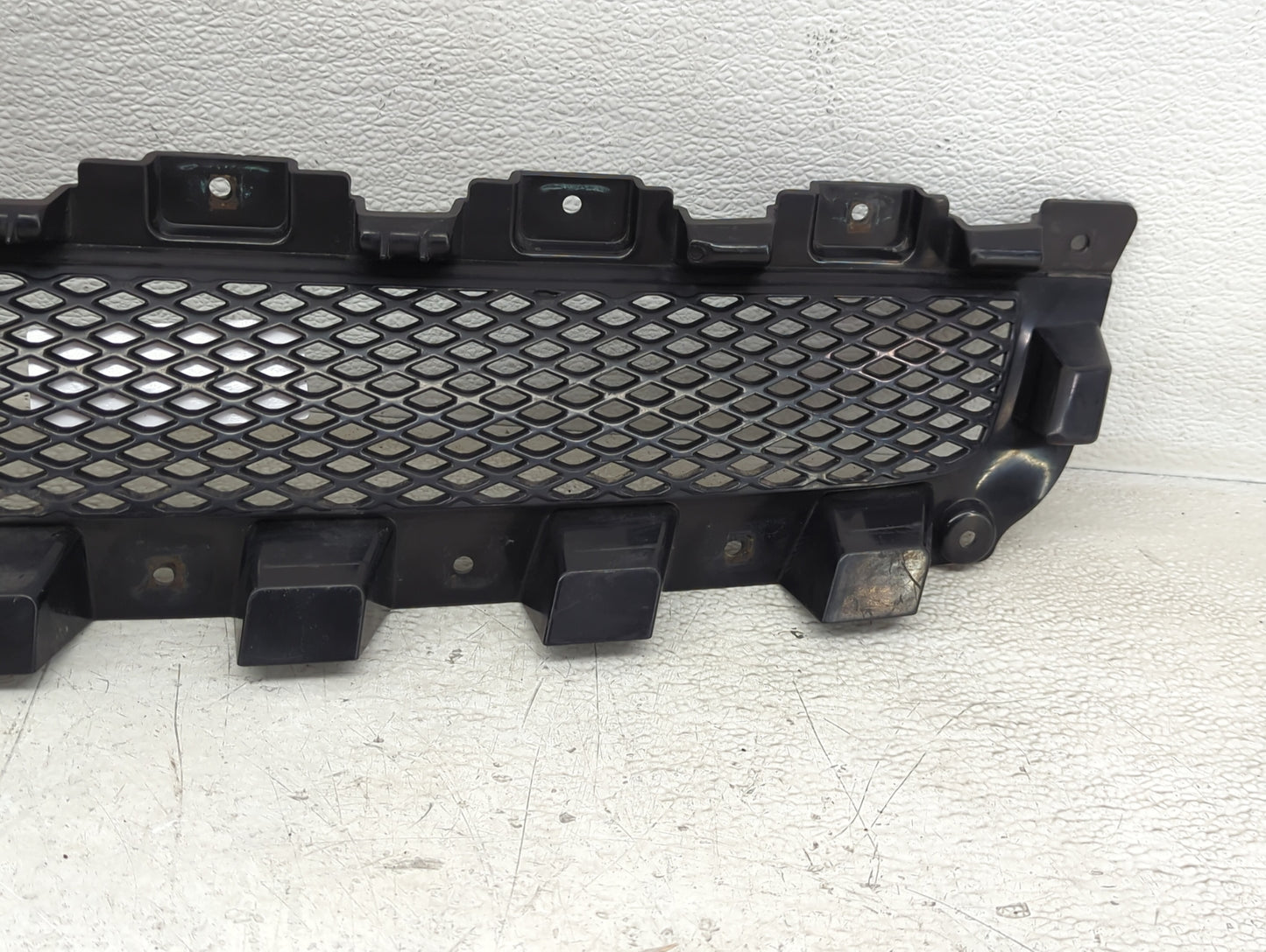 2006-2008 Chevrolet Malibu Front Grille Bumper Not Included - Oemusedautoparts1.com
