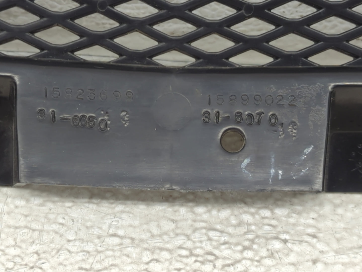 2006-2008 Chevrolet Malibu Front Grille Bumper Not Included - Oemusedautoparts1.com