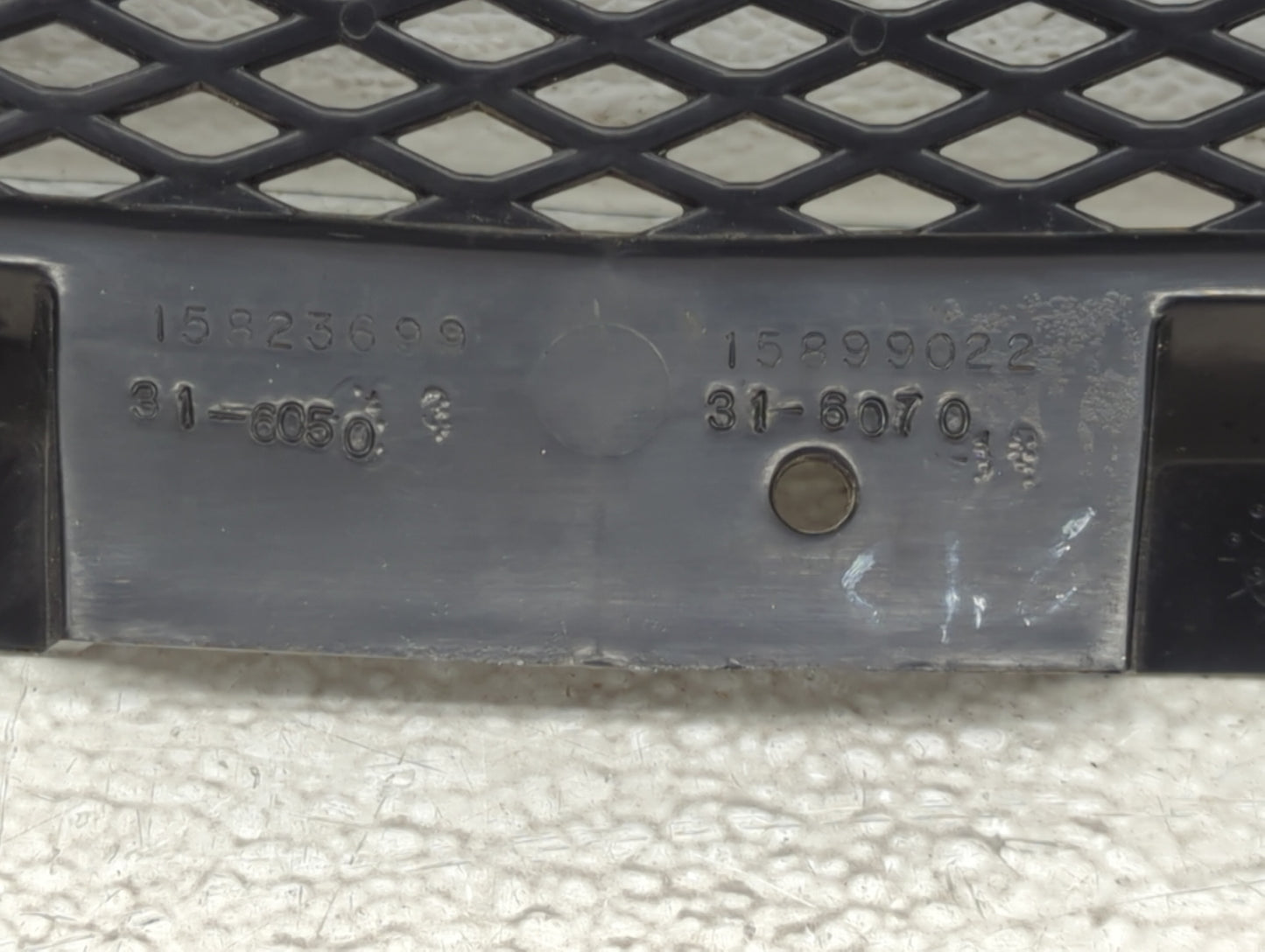 2006-2008 Chevrolet Malibu Front Grille Bumper Not Included - Oemusedautoparts1.com