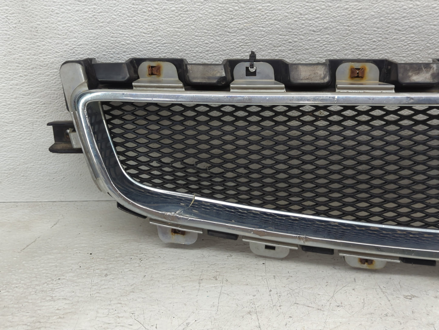 2006-2008 Chevrolet Malibu Front Grille Bumper Not Included - Oemusedautoparts1.com