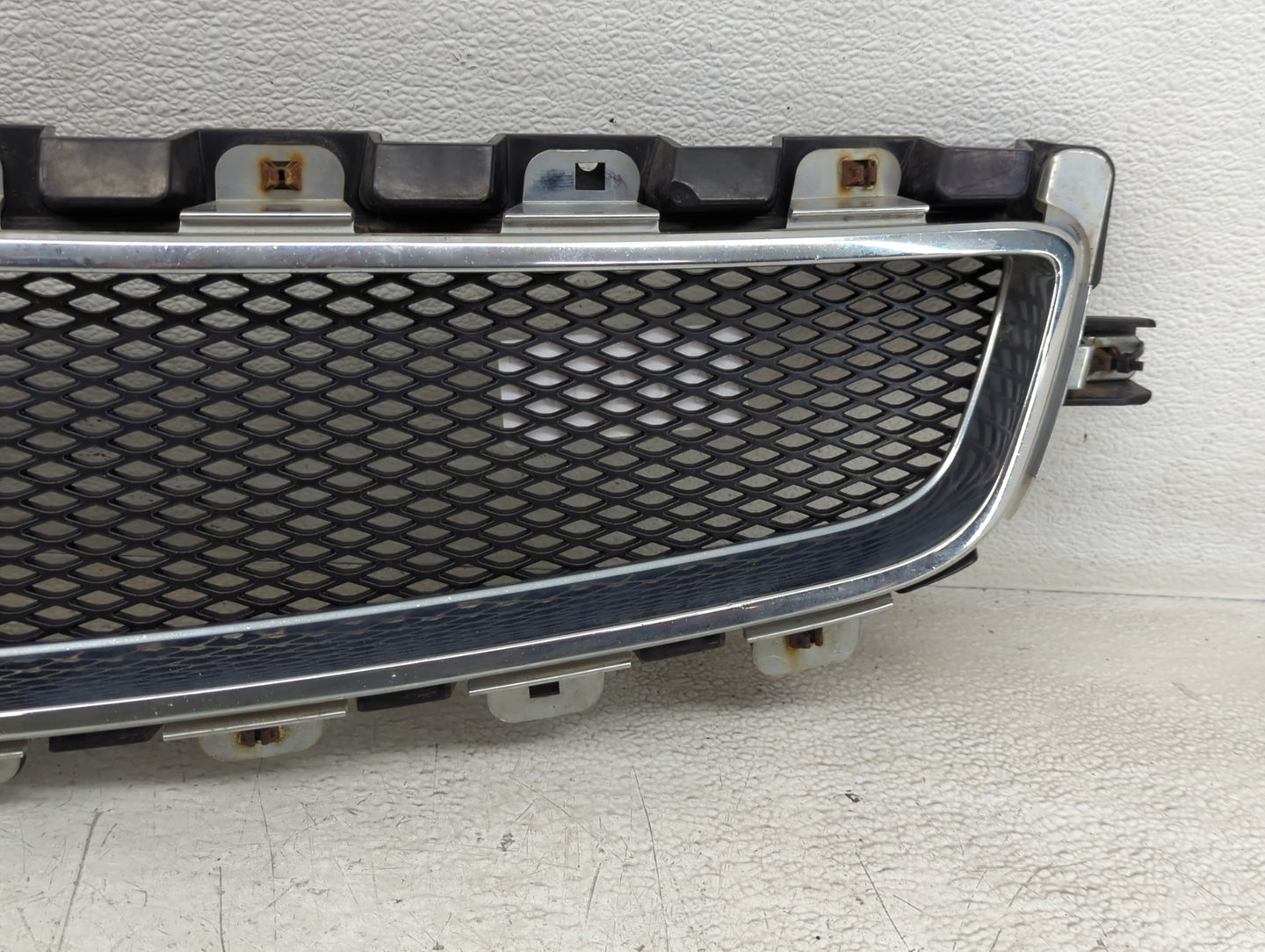 2006-2008 Chevrolet Malibu Front Grille Bumper Not Included - Oemusedautoparts1.com
