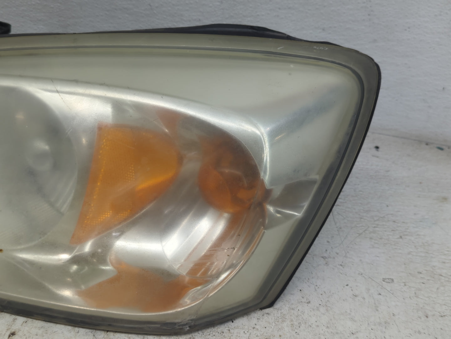 2004-2008 Chevrolet Malibu Driver Left Oem Head Light Headlight Lamp - Oemusedautoparts1.com