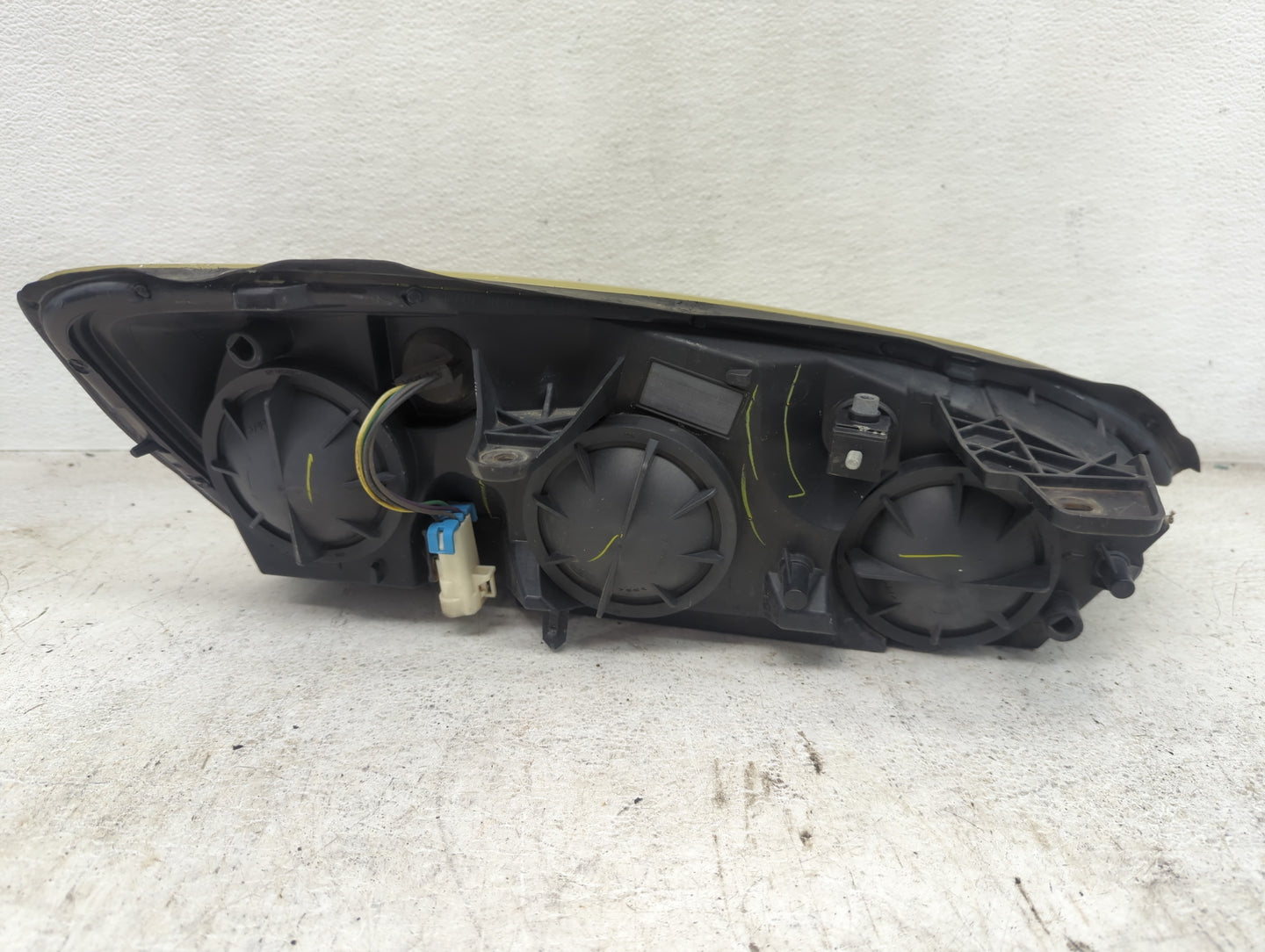 2004-2008 Chevrolet Malibu Driver Left Oem Head Light Headlight Lamp - Oemusedautoparts1.com