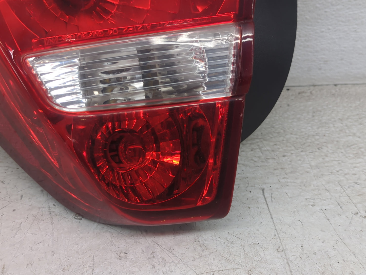 2004-2008 Chevrolet Malibu Tail Light Assembly Passenger Right OEM P/N:22730512 Fits Fits 2004 2005 2006 2007 2008 OEM Used 