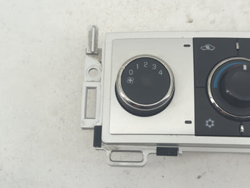 2008-2012 Chevrolet Malibu Climate Control Module Temperature AC/Heater Replacement P/N:28116119 25878418 Fits OEM Used Auto Parts