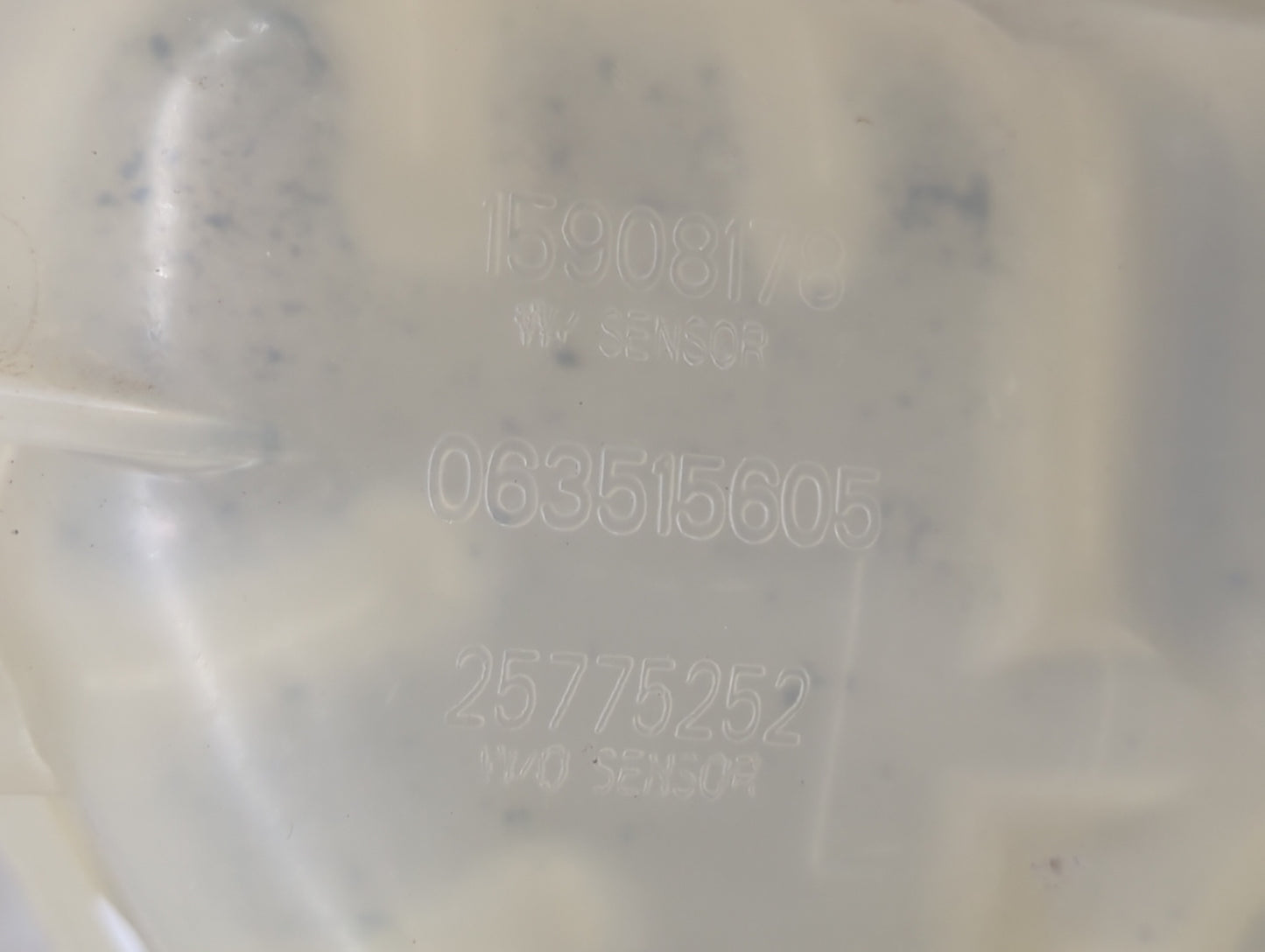 2007 Chevrolet Malibu Radiator Coolant Overflow Expansion Tank Bottle - Oemusedautoparts1.com
