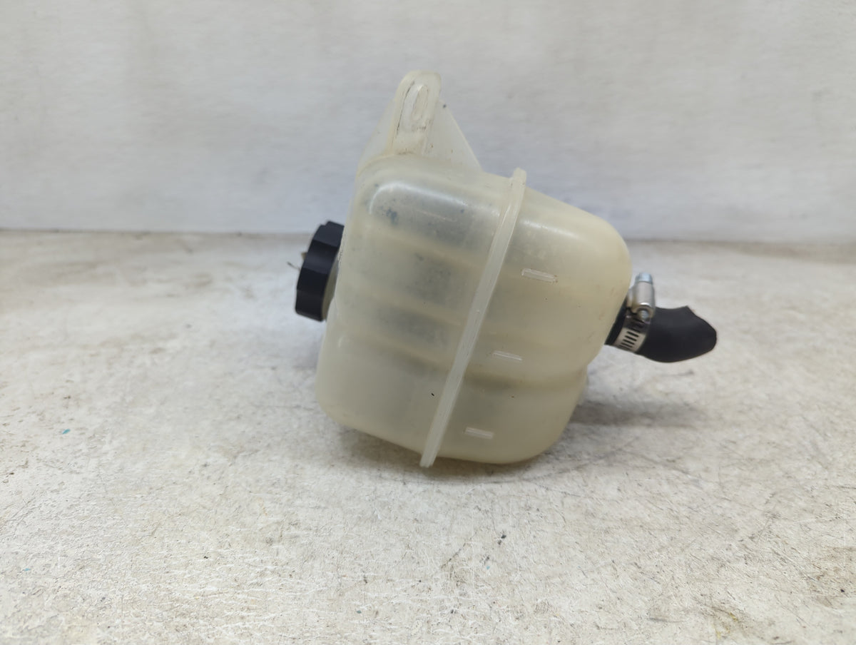 2007 Chevrolet Malibu Radiator Coolant Overflow Expansion Tank Bottle 1449351 - Oemusedautoparts1.com