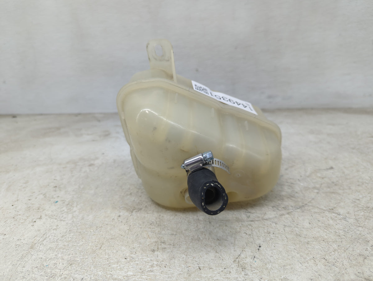2007 Chevrolet Malibu Radiator Coolant Overflow Expansion Tank Bottle 1449351 - Oemusedautoparts1.com