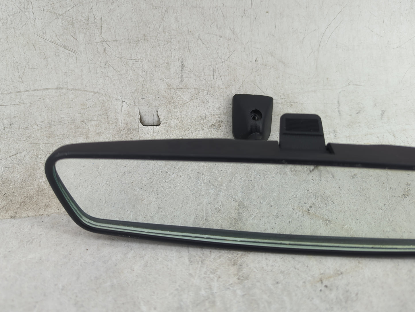 2008 Chevrolet Malibu Interior Rear View Mirror Replacement OEM P/N:011083 Fits OEM Used Auto Parts - Oemusedautoparts1.com