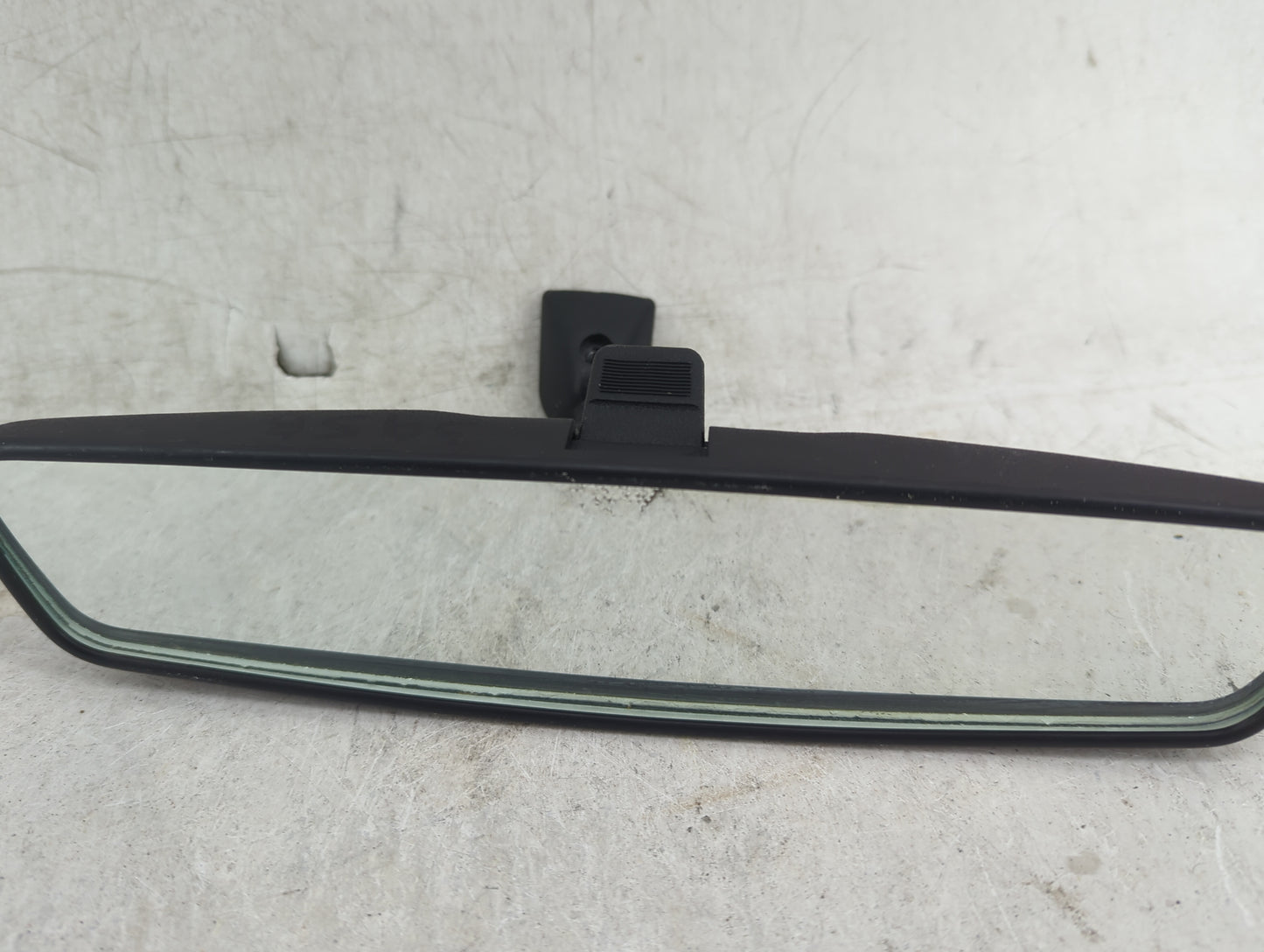 2008 Chevrolet Malibu Interior Rear View Mirror Replacement OEM P/N:011083 Fits OEM Used Auto Parts - Oemusedautoparts1.com