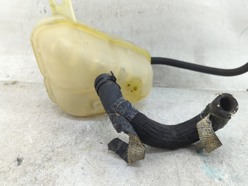 2007 Chevrolet Malibu Radiator Coolant Overflow Expansion Tank Bottle 1459959 - Oemusedautoparts1.com