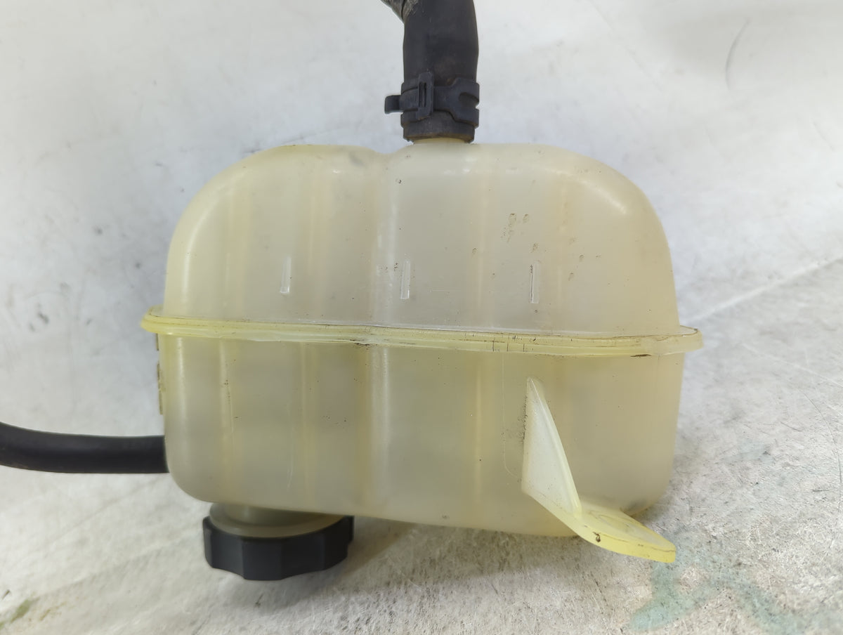 2007 Chevrolet Malibu Radiator Coolant Overflow Expansion Tank Bottle 1459959 - Oemusedautoparts1.com